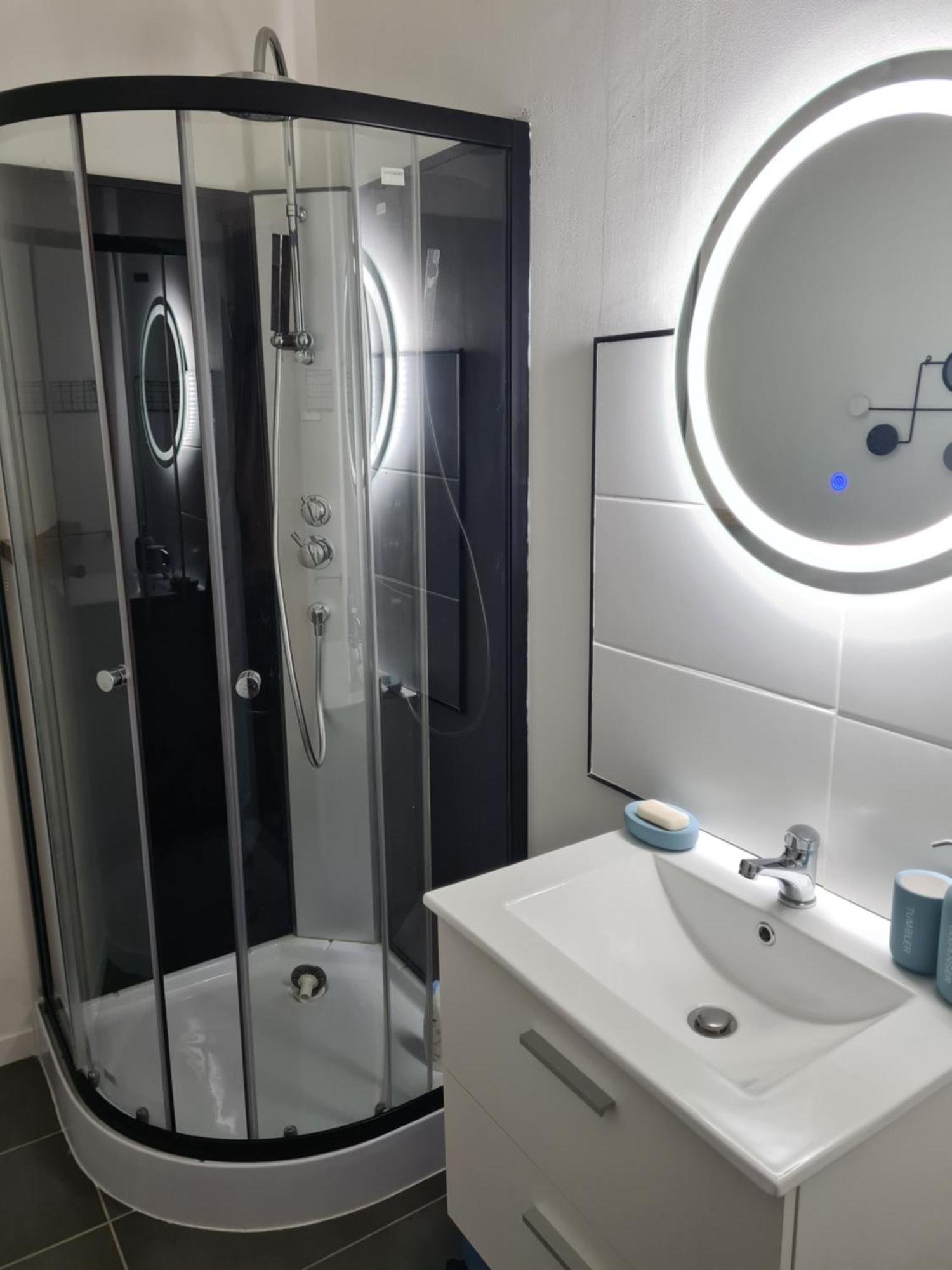 Maison De Ville Au Bord Du Lez, 170M2 Cosy. Bollène Dış mekan fotoğraf